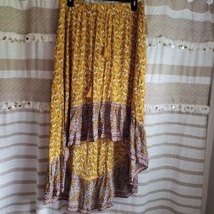 Wonderly Curvy | Hi-Lo Bohemian Gold Floral Skirt